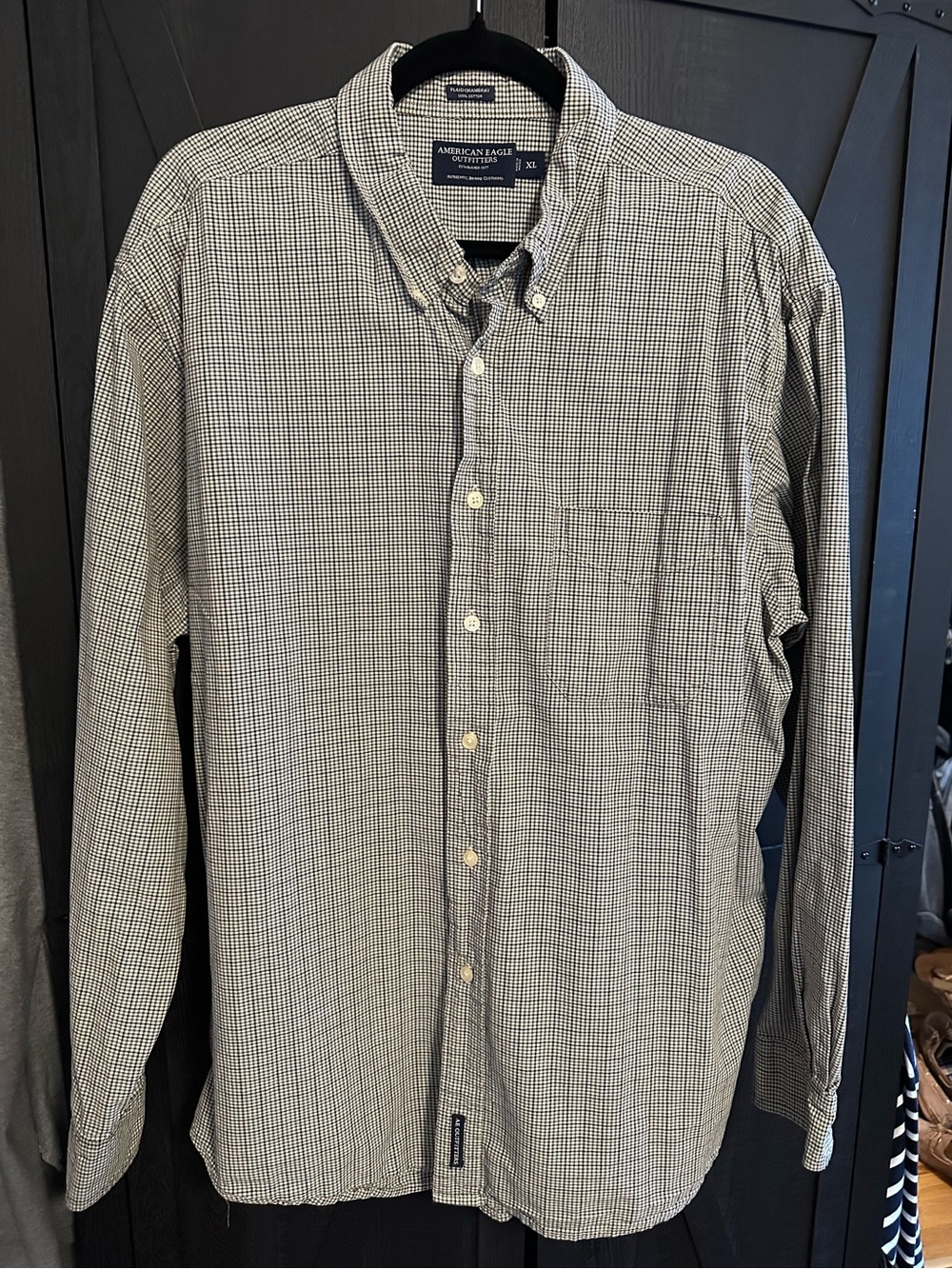 American Eagle Outfitters Men’s XL Beige & Olive Green Button-Down Shirt